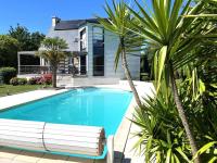 Holiday Home in Bénodet with Pool & Beaches - Chambres d’hôtes Gouesnach