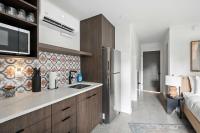 Adelynn Studio Walkable Kerns Spanish Charm - B&B Portland