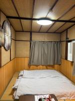 BUNKA HOUSE TATAMI ROOM a - Bed and Breakfast Osaka