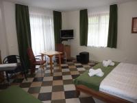 Party Panzió Hegykő - B&B Hegykő