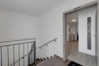 3-Bedroom Apartment with Garden Near US Army Gate 1 - B&B Grafenwöhr