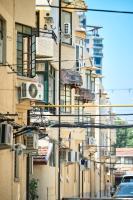 duplex 1 bedroom apartment on Wuyuan Road close Changshu Road station - B&B Shanghai