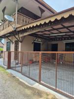Homestay Sayang Salmah - B&B Balik Pulau