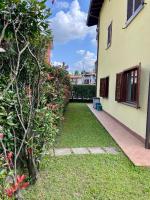 Bnbook Blue River -2 bedrooms and private parking - B&B Sesto Calende