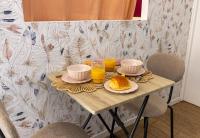 Siloé - Balnéo - Stationnement gratuit dans la rue- Gare 10 min à pied - Chambres d’hôtes Troyes