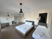 Deluxe Double Room with Balcony and Sea View