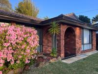 Golden Getaway, Private 3x Bedroom Home - B&B Bateau Bay