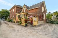Loyalist Lofts - B&B Picton