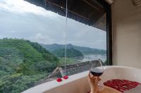 Deluxe Double Room with Bath