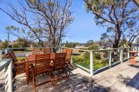 Ocean Echoes - Pet Friendly with Ocean Glimpses - B&B Culburra Beach