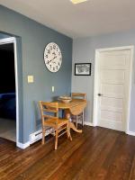 Charming Downtown Cottage with Porch & Backyard Retreat near Beaverhead River in Dillon, Montana - Chambres d'hôtes Dillon