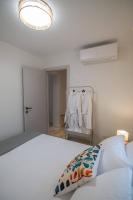 Apartment with Mountain View