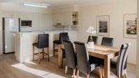 Meridian 6 - Conveniently Located near Pippi Beach - Holiday Yamba - B&B Yamba
