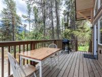 Family-Friendly Cabin Rental with Mountain Vistas near West Glacier, Montana - Chambres d'hôtes West Glacier