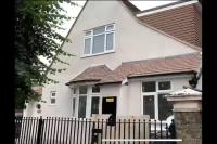 Delightful 1-Bedroom Apartment with Garden - Bed and Breakfast South Norwood