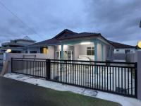 Cozy 4BR Homestay with 2 Baths Taman Seraya - B&B Kulim