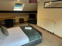 54 - Room 4 - Very spacious - Chambres d'hôtes Swansea