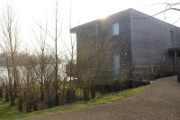 Luxury Lakeside House at Lakes by Yoo - Bed and Breakfast Lechlade