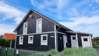 Ferienhaushälfte Lieblingsplatz - B&B Blekendorf