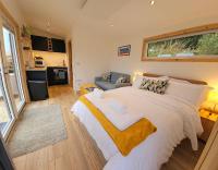 Croft Seven Cabins - B&B Port na Long