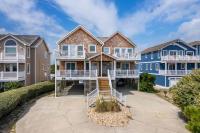 CS3L Brown Pelican - B&B Nags Head