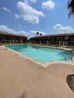 Racas tiny place - B&B Pharr