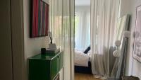 Modern & Cozy Apartment Münchner Freiheit with Balcony - B&B Monaco di Baviera