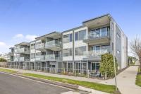 APOLLO BLUE 6 - modern waterfront apartment - Ferienwohnung Apollo Bay