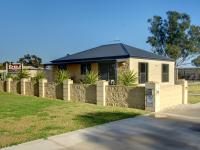 B&B Mulwala - DBJ Holiday Units - Bed and Breakfast Mulwala