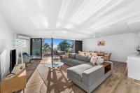 The Rocks Resort 1C - B&B Costa Dorada