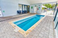 Tides at 65 Cape View Resort - B&B Broadwater