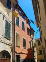 Il Cuore del Borgo - Holiday Home - B&B Borgomaro