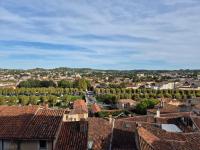 T2 moderne hypercentre - vue imprenable sur la ville - Bed and Breakfast Auch