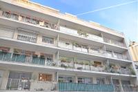 Apartment La Rose et le Réséda - Enjoy space, the terrace and the Eiffel Tower view - B&B Parigi