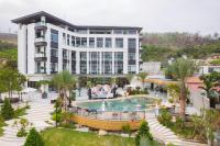 MARE MONTI villa&hotel - B&B Ha Long