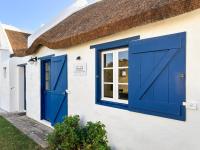Sandy Bottom Cottage - Coastal Escape - Walk to Beach - Indoor Braai - Patio - Chambres d'hôtes Struisbaai