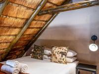 Studio met Queensize Bed