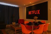 Barbican Apartments with Home Cinema Experience - by KeyHol Holidays - Ferienwohnung London