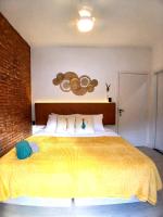 Suíte Casal no Centro de Guararema - Vilarejo - B&B Guararema