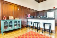 Modern Elegance: Timeless Crawfordsville Studio! - Bed and Breakfast Crawfordsville