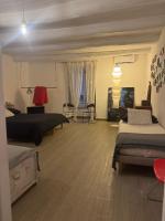Painthouse creative house in Piazza Plebiscito - B&B Napoli