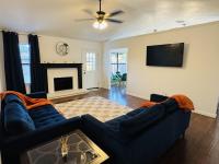 Fenced Yard • Fire pit • Fireplace • Pet Friendly - B&B Wylie