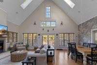 Deer Haus by Juniper Holiday + Home - Chambres d’hôtes New Buffalo