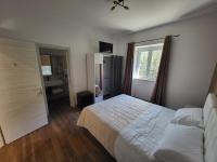 Tweepersoonskamer met 1 of 2 Bedden en Eigen Badkamer