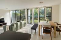 Golfside Escape – Stylish 3BR Townhouse in Robina - Chambres d'hôtes Gold Coast