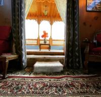 Dolphin houseboat - B&B Srinagar