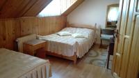 Zweibettzimmer mit eigenem externen Bad