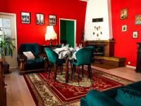 Górna Royal Red Apartment by BookingHost - Bed and Breakfast Lublin