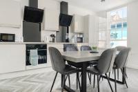 6 Ensuite Bed Apartment in Prime Location - B&B Nottingham