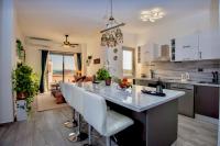 Luxury 95m Penthouse - Boutique Resort & Wifi - B&B Hurghada